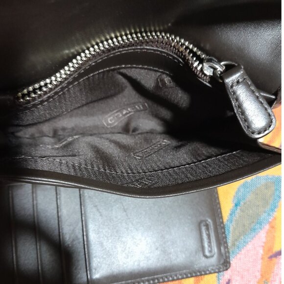 Vintage Coach Trifold Signature Wallet  5 1/4"W x 4" H folded - Picture 4 of 9